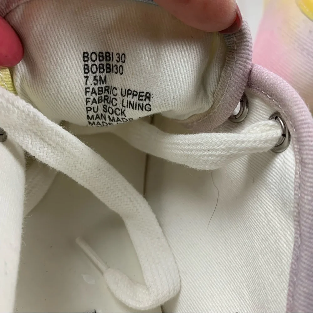 Steve Madden Womens Bobbi30 Platform Sneaker Tie Dye 7.5 M NWOB Flaw Scuffs 7137